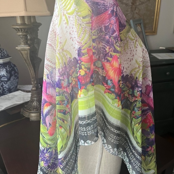 Sheer Flowy poncho pop over floral Beachy boho summer sheer size M - Picture 4 of 5